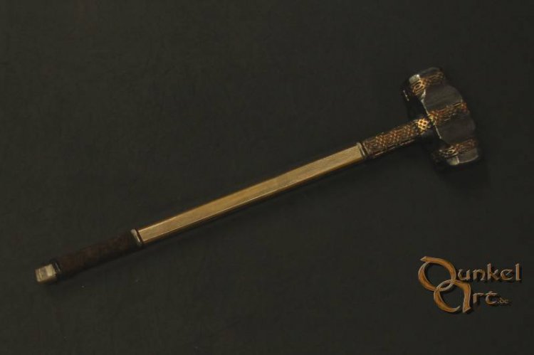 Vorschlaghammer mit keltischem Ornament (WHA07) - zum Schließen ins Bild klicken